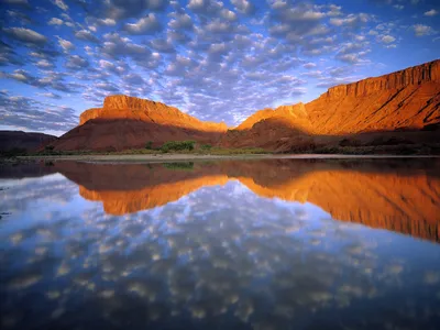 Moody Colorado Wallpaper Nature Wallpaper 4K 1600x1200 Colorado, River, Gray, Pink, Landscape