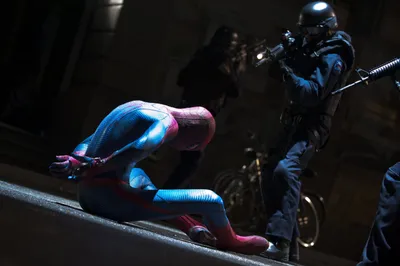 Dramatic Amazing Spider Black/Dark Wallpaper 4K 3000x1999 A, Dramatic, Scene, From, The, Amazing, Spider-man, Featuring, Ground, Masked, Figure, White, Gray, Ultrawide, QHD