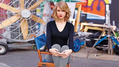 Stylish Taylor Swift Seated Director Nature Wallpaper 4K 1920x1080 A, Stylish, Hd, Desktop, Wallpaper, Featuring, Taylor, Swift, Seated, Director, 039, Chair, Gray, Ultrawide, Full HD
