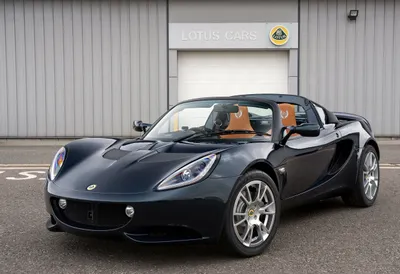 Vivid Black Wallpaper Cars Wallpaper 4K 2480x1701 Black, Lotus, Elise, Supercar, Parked, In, Front, Of, Cars, Building, Captured, High-definition, Gray, Landscape, Full HD