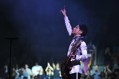 Prince American Singer Performs Abstract Wallpaper 4K 3184x2120 Prince, The, American, Singer, Performs, On, Guitar, During, Concert, Captured, High, Definition, White, Ultrawide, QHD