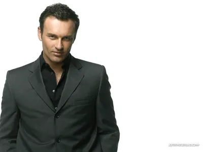 Dreamy Male Wallpaper Black/Dark Wallpaper 4K 1920x1440 Hd, Pc, Desktop, Wallpaper, Of, A, Male, Celebrity, Tailored, Dark, Suit, Posing, White, Landscape, Full HD