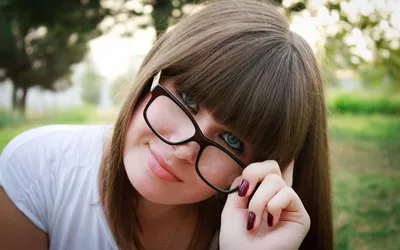 Bright Woman Wallpaper Abstract Wallpaper 4K 1920x1200 Hd, Desktop, Wallpaper, Featuring, A, Woman, With, Straight, Brown, Hair, Glasses, Outdoors, White, Gray, Ultrawide, Full HD