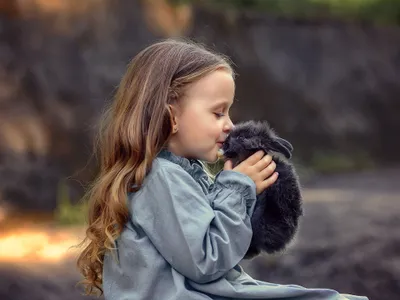 Little Girl Depth Field Abstract Wallpaper 4K 2000x1500 Little, Girl, Depth, Of, Field, Rabbit, Photography, Child, Desktop, Gray, Landscape, Full HD