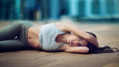 Crisp Woman Wallpaper Abstract Wallpaper 4K 2048x1152 Hd, Pc, Desktop, Wallpaper, Of, A, Woman, Model, Lying, Floor, Athletic, Wear, Gray, Ultrawide, Full HD