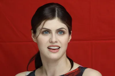 Definition Actress Alexandra Abstract Wallpaper 4K 3000x2000 A, High-definition, Wallpaper, Featuring, Actress, Alexandra, Daddario, Showcasing, Her, Vibrant, Smile, Against, Brown, Landscape, QHD