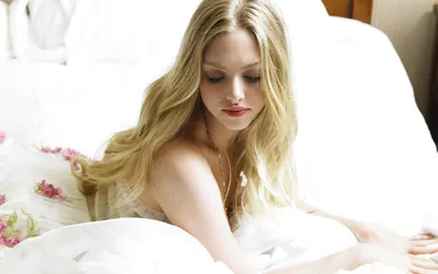 Vivid Amanda Wallpaper Nature Wallpaper 4K 1920x1200 An, Hd, Desktop, Wallpaper, Featuring, Amanda, Seyfried, With, Her, Long, Flowing, Hair, White, Ultrawide, Full HD