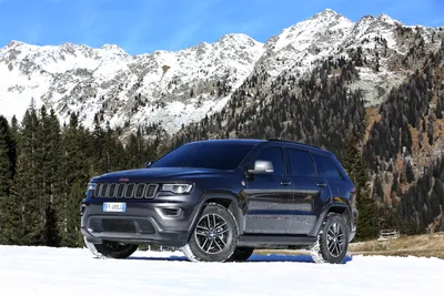 Dark Black Wallpaper Nature Wallpaper 4K 3300x2200 Hd, Desktop, Wallpaper, Featuring, A, Black, Jeep, Grand, Cherokee, Suv, Parked, Snow, White, Landscape, QHD
