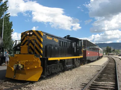 Vehicle Train Cars Cars Wallpaper 4K 2816x2112 Vehicle, Train, Hd, Desktop, Wallpaper, Background, Image, White, Gray, Landscape, QHD