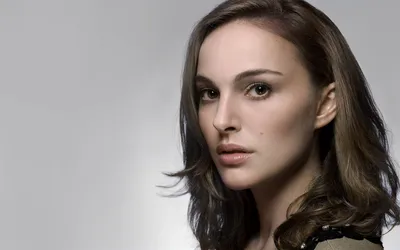 Definition Natalie Portman Abstract Wallpaper 4K 1920x1200 A, Striking, High-definition, Wallpaper, Featuring, Natalie, Portman, Showcasing, Her, Captivating, Expression, Against, Gray, Ultrawide, Full HD