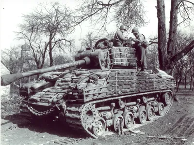 Vibrant Black Wallpaper Black/Dark Wallpaper 4K 1998x1498 Black, And, White, Hd, Desktop, Wallpaper, Of, A, Military, Sherman, Tank, Soldiers, Gray, Landscape, Full HD