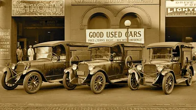 Vintage Cars Front Old Fashioned Cars Wallpaper 4K 1920x1080 Hd, Desktop, Wallpaper, Featuring, Vintage, Cars, Parked, In, Front, Old-fashioned, Used, Car, Gray, Brown, Ultrawide, Full HD