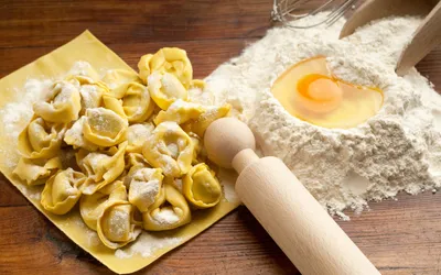 Fresh Pasta Heart Shaped Cracked Abstract Wallpaper 4K 2558x1598 Heart-shaped, Full HD, Ultrawide
