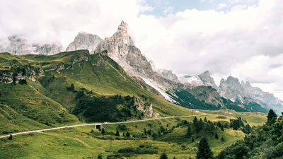 Scenic Mountain Pass Nature Wallpaper 4K 1200x675 White