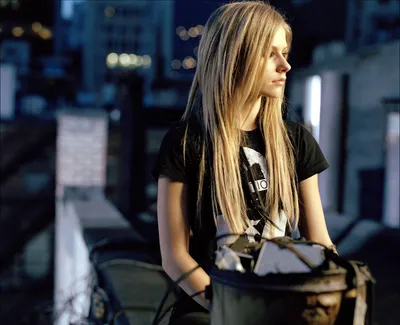 Avril Lavigne Urban Setting World Wallpaper 4K 1500x1221 Hd, Pc, Desktop, Wallpaper, Featuring, Avril, Lavigne, In, Urban, Setting, Highlighting, Her, Gray, Orange, Square