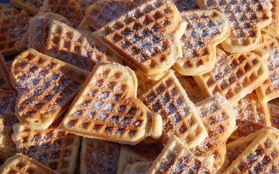 Close Heart Shaped Cookies Abstract Wallpaper 4K 1918x1198 Close-up, Heart-shaped, Ultrawide