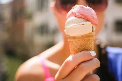 Sunny Ice Cream Icecream Abstract Wallpaper 4K 2208x1471 Full HD, Ultrawide