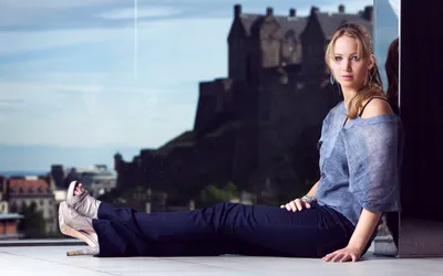 Jennifer Lawrence Poses Elegantly World Wallpaper 4K 1920x1200 Jennifer, Lawrence, Poses, Elegantly, In, This, Hd, Desktop, Featuring, Stunning, Castle, Cityscape, White, Ultrawide, Full HD