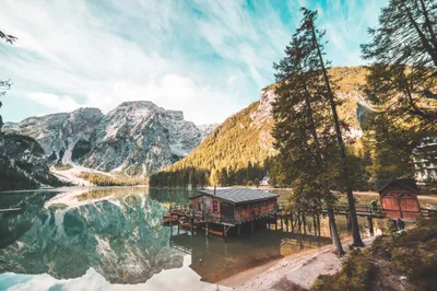 Old Wooden House Braies Lake Nature Wallpaper 4K 2208x1471 Full HD, Ultrawide