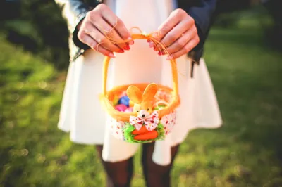 Girl Holding Basket Colored Abstract Wallpaper 4K 2208x1471 Full HD, Ultrawide