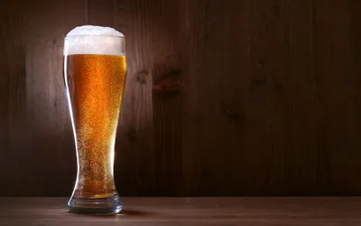 Crystal Clear Glass Golden Black/Dark Wallpaper 4K 2558x1598 Crystal-clear, Beer, Full HD, Ultrawide