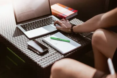 Freelance Designer Working Outside Abstract Wallpaper 4K 2208x1471 Full HD, Ultrawide