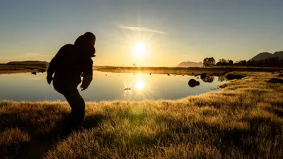 Moody Man Wallpaper Nature Wallpaper 4K 2208x1241 Full HD, Ultrawide