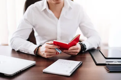 Entrepreneur Reading Notes Abstract Wallpaper 4K 2208x1471 Full HD, Ultrawide