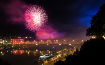 Fireworks Klangwolke Thomas Nemcsek Abstract Wallpaper 4K 2880x1800 Fireworks, At, Klangwolke, By, Thomas, Nemcsek, Brown, Ultrawide, QHD