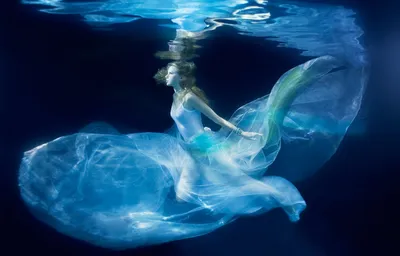 Radiant Taylor Wallpaper Abstract Wallpaper 4K 1875x1200 Hd, Pc, Desktop, Wallpaper, Featuring, Taylor, Swift, In, Ethereal, Underwater, Scene, Blending, Red, Brown, Ultrawide