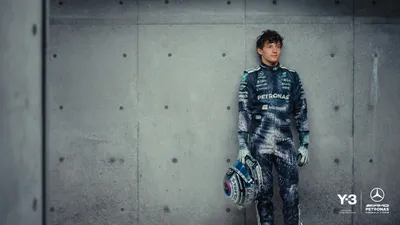 Driver Amg Race Suit Holding Abstract Wallpaper 4K 2558x1438 F1, Mercedes-amg, Suit, Full HD, Ultrawide