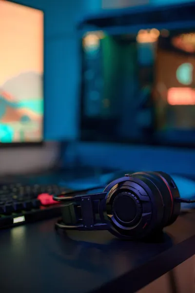 Close Headphones Gaming Games Wallpaper 4K 4480x6720 Brown, White