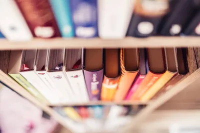 Books Shelf Home Abstract Wallpaper 4K 2208x1471 Full HD, Ultrawide