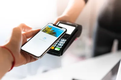 Customer Using Apple Pay Nfc Abstract Wallpaper 4K 2208x1471 Full HD, Ultrawide