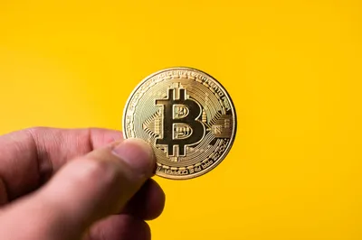 Bitcoin Golden Coin Yellow Abstract Wallpaper 4K 2208x1471 Coin, Full HD, Ultrawide