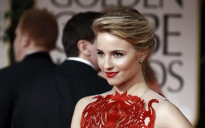 Radiant American Wallpaper Abstract Wallpaper 4K 3200x2000 American, Actress, And, Celebrity, Dianna, Agron, Poses, Elegantly, Red, Dress, Event, Captured, Gray, Ultrawide, QHD