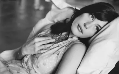 Black White Actress Liv Black/Dark Wallpaper 4K 1918x1198 Ultrawide