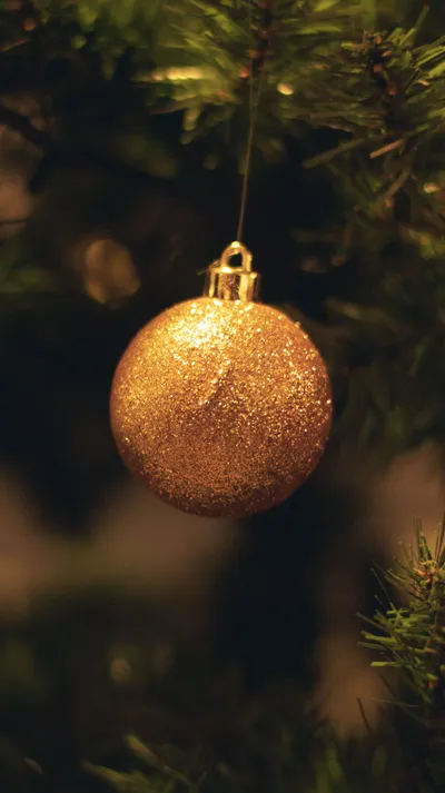 Close Christmas Ball Wallpaper 4K, Abstract category
