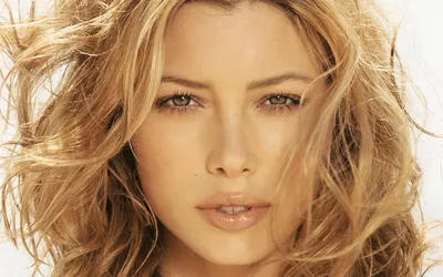 Close Jessica Biel Flowing Abstract Wallpaper 4K 1680x1050 Close-up, Of, Jessica, Biel, With, Flowing, Hair, Highlighting, Her, Features, Serves, Vibrant, Gray, Orange, Ultrawide