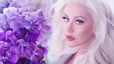 Close Portrait Blonde Pop Nature Wallpaper 4K 3840x2160 4K, Ultra, Hd, Pc, Desktop, Wallpaper:, Close-up, Portrait, Blonde, Pop, Singer, Beside, White, Ultrawide
