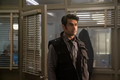 Kumail Nanjiani Show Abstract Wallpaper 4K 2560x1707 Kumail, Nanjiani, Tv, Show, Murderville, Hd, Desktop, Wallpaper, Gray, Brown, Landscape, QHD