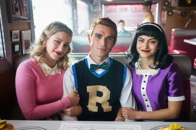 Riverdale Veronica Lodge Archie Nature Wallpaper 4K 3840x2553 Riverdale, 4K, Pc, Wallpaper, Veronica, Lodge, Archie, Andrews, Betty, Cooper, Seated, Together, White, Ultrawide