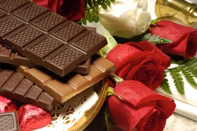 Vivid Red Wallpaper Nature Wallpaper 4K 3008x2000 Hd, Wallpaper, Featuring, Red, Roses, And, A, White, Rose, Surrounded, Assorted, Chocolates, Ultrawide, QHD