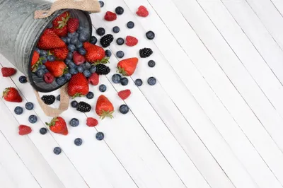 Strawberries Blackberries Blueberries Abstract Wallpaper 4K 4170x2780 4K, Ultra, Hd, Pc, Desktop, Wallpaper, Of, Strawberries, Blackberries, Blueberries, Raspberries, Spilling, White, Landscape