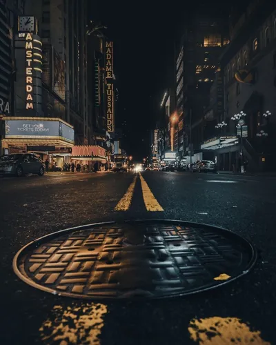 Serene City Wallpaper Black/Dark Wallpaper 4K 1000x1250 Brown, Blue