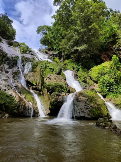 Waterfall Lush Chhattisgarh Nature Wallpaper 4K 3000x4000 Pink, White