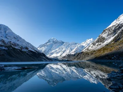 Bold Reflection Wallpaper Nature Wallpaper 4K 1280x960 Red