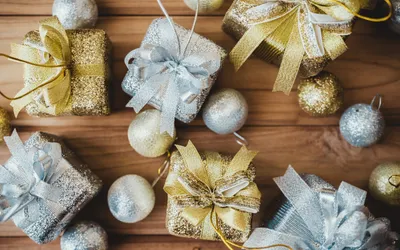 Glittery Gold Silver Abstract Wallpaper 4K 2880x1800 Hd, Pc, Desktop, Wallpaper, Featuring, Glittery, Gold, And, Silver, Wrapped, Christmas, Presents, Brown, White, Ultrawide, QHD
