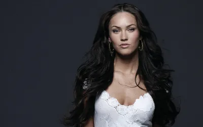 Celebrity Megan Fox Wallpaper 4K, Animals category