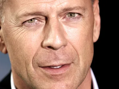 Celebrity Bruce Willis Abstract Wallpaper 4K 1600x1200 Celebrity, Bruce, Willis, Hd, Desktop, Wallpaper, Background, Pink, White, Gray, Landscape